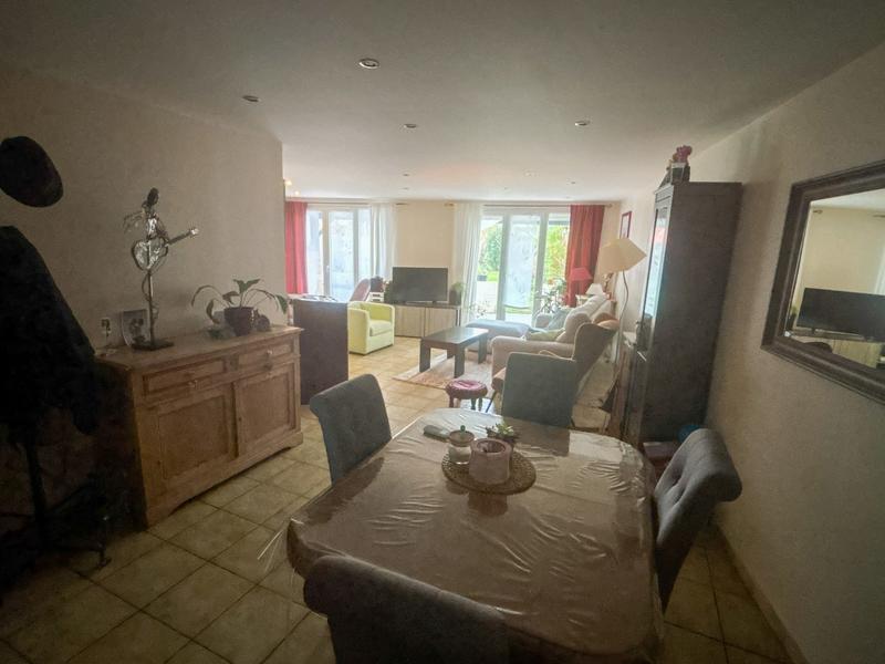 Maison - 94 m² - 4 pièces