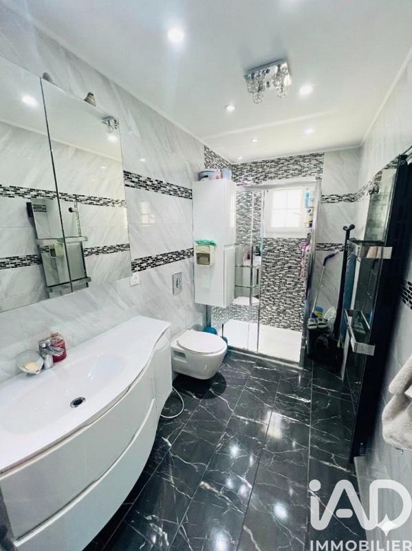 Maison - 175 m² - 8 pièces