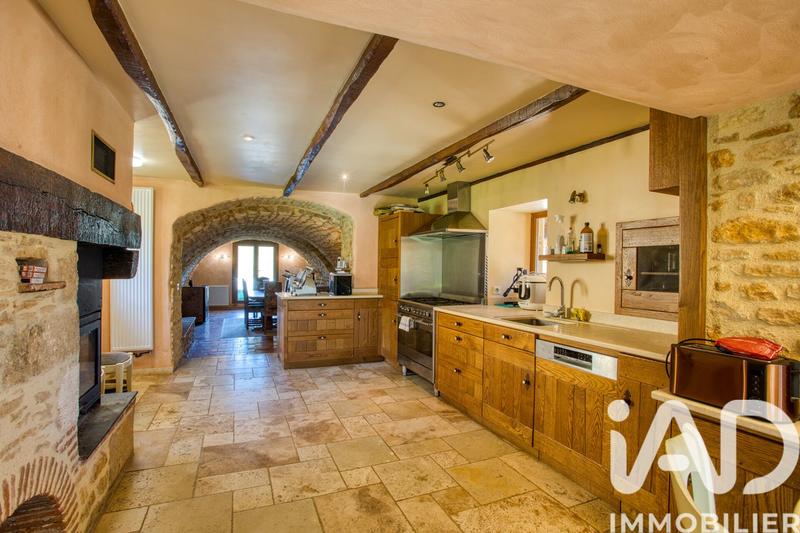 Maison - 950 m² - 22 pièces