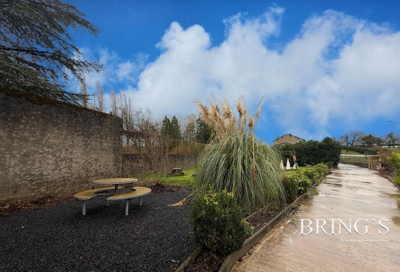 Maison - 273 m² - 7 pièces