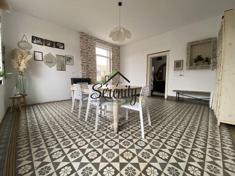 Maison - 182 m² - 7 pièces