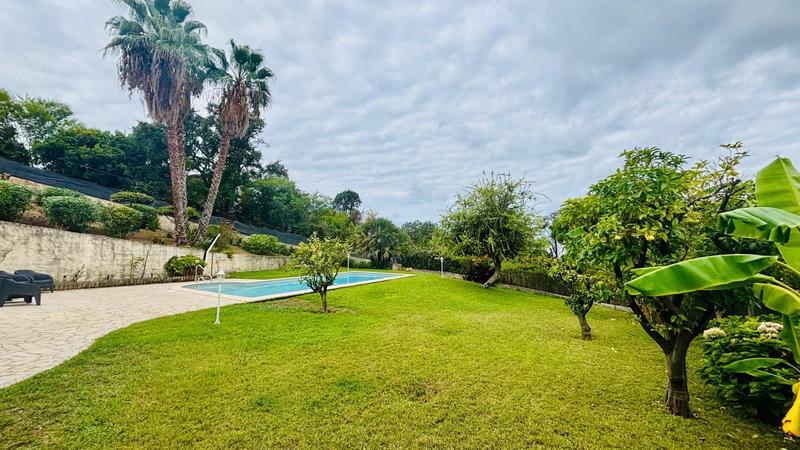 Villa - 220 m² - 9 pièces