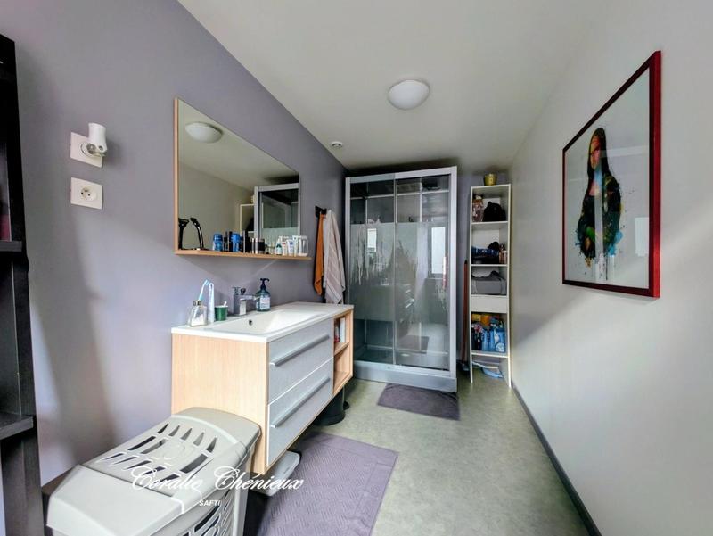 Maison - 240 m² - 11 pièces