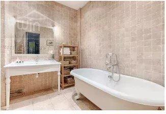 Appartement - 164 m² - 6 pièces