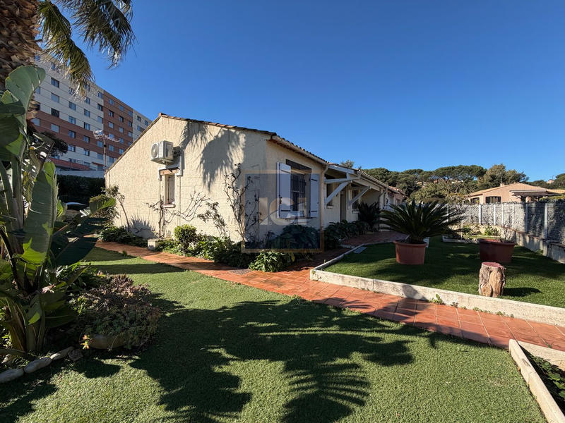 Villa - 80 m² - 4 pièces