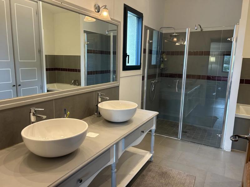 Villa - 280 m² - 8 pièces