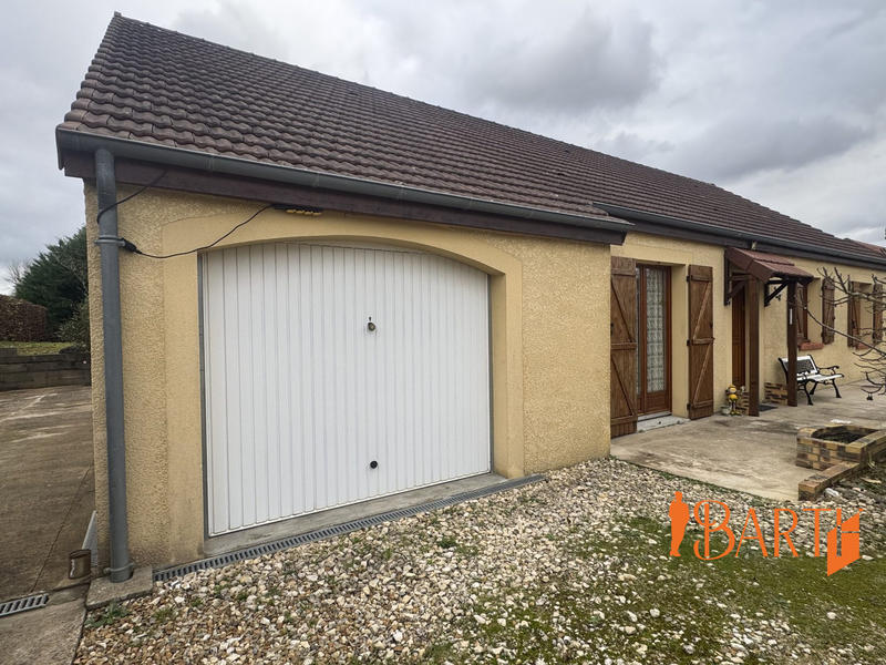 Maison traditionnelle - 98 m² - 5 pièces