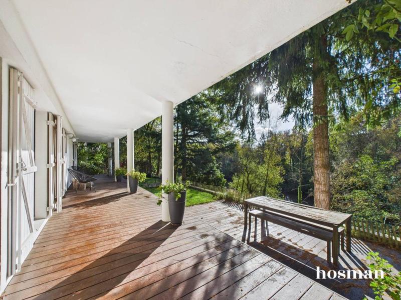 Maison - 166 m² - 8 pièces