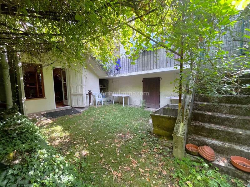 Immeuble - 150 m² - 9 pièces