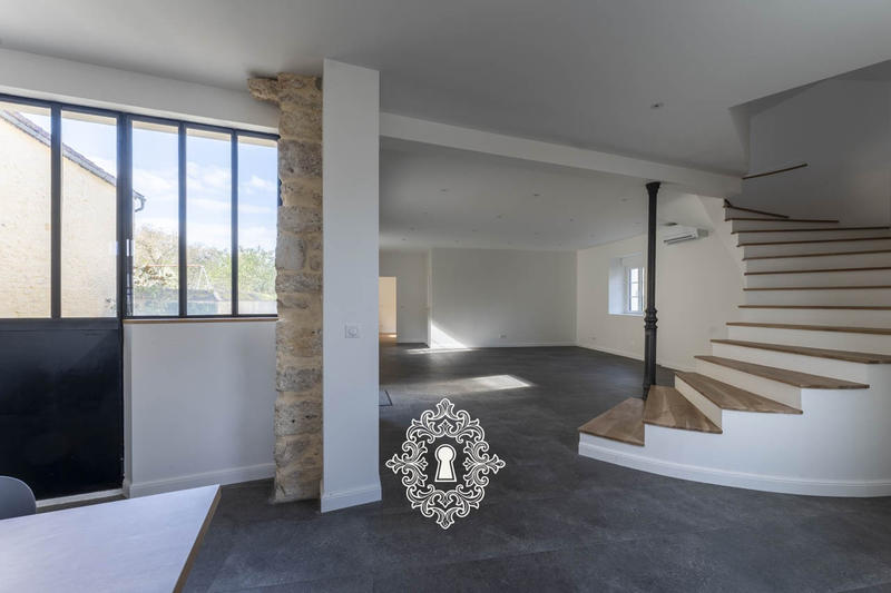 Maison - 185 m² - 5 pièces