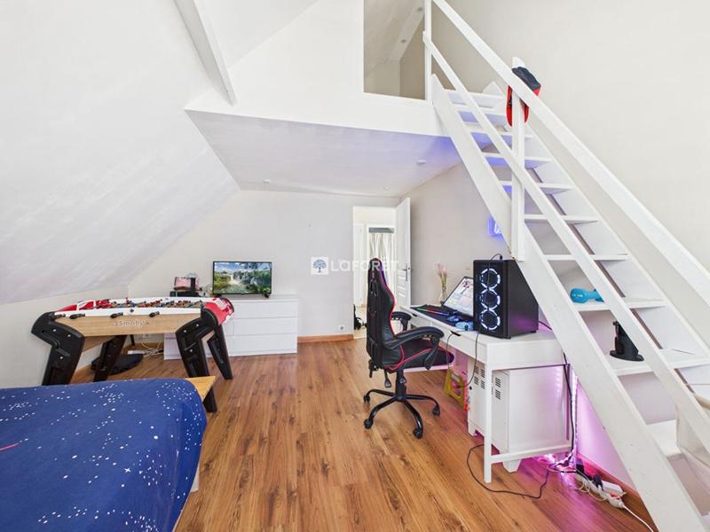 Maison - 153 m² - 7 pièces