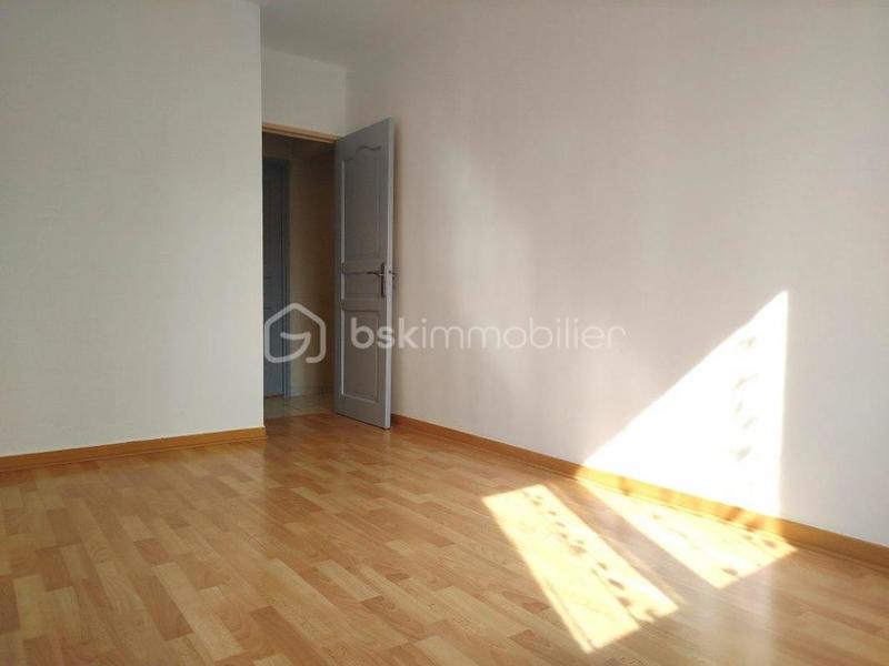 Appartement - 92 m² - 5 pièces