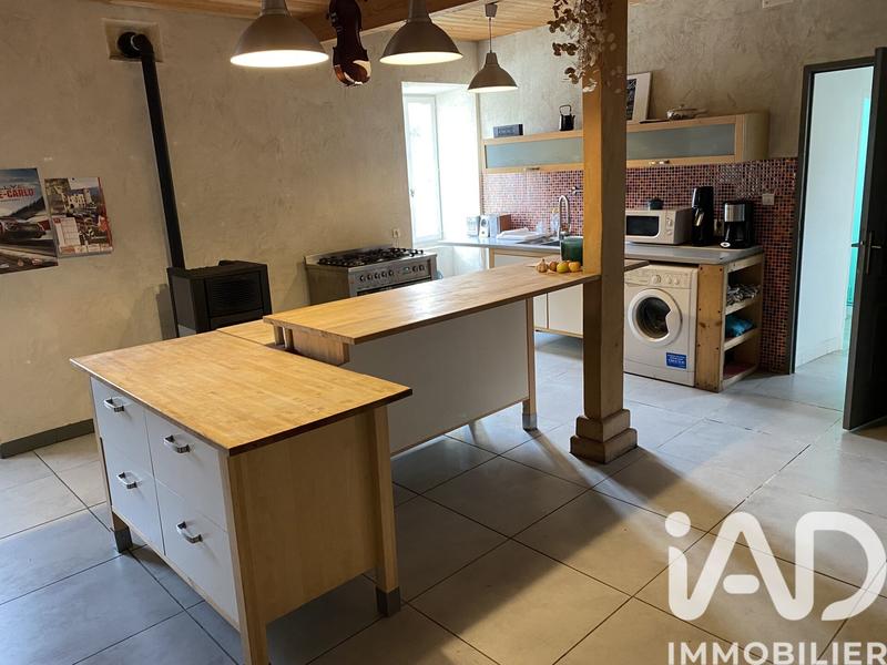 Maison - 279 m² - 8 pièces