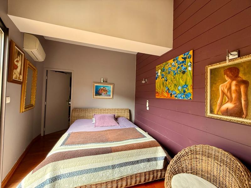 Maison - 132 m² - 11 pièces