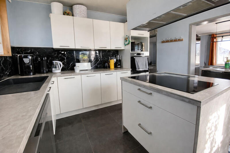 Maison - 170 m² - 6 pièces