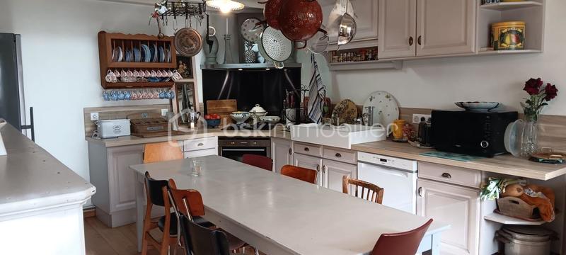 Maison ancienne - 177 m² - 11 pièces