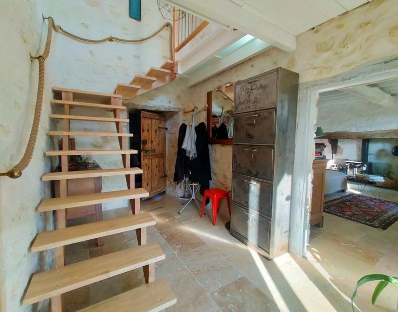 Maison - 397 m² - 16 pièces