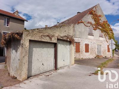 Maison - 242 m² - 7 pièces