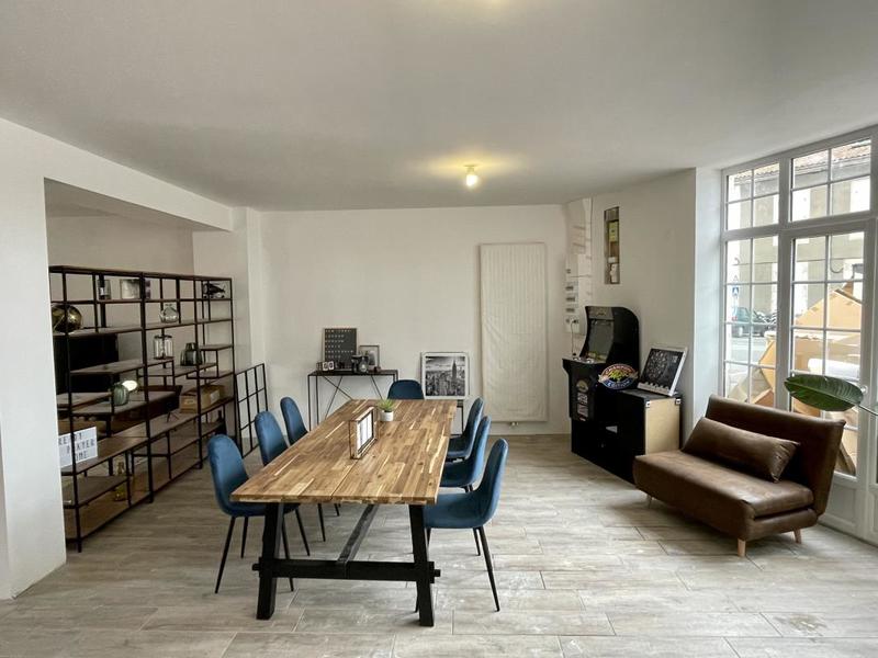 Chambre - 241 m² - 1 pièce