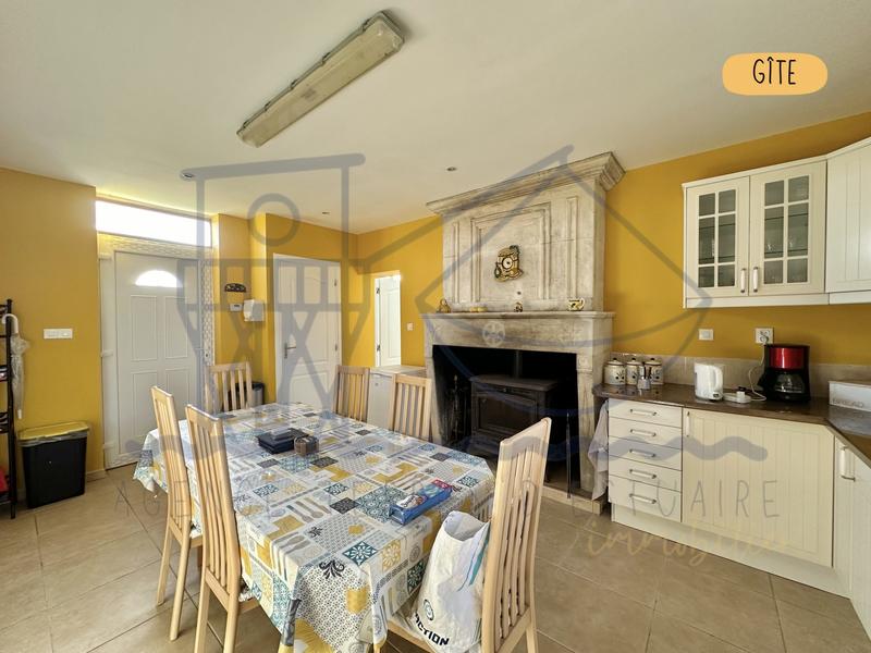 Maison ancienne - 387 m² - 8 pièces