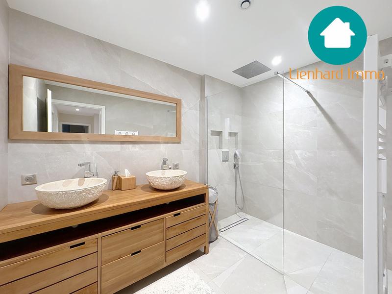 Appartement - 105 m² - 4 pièces