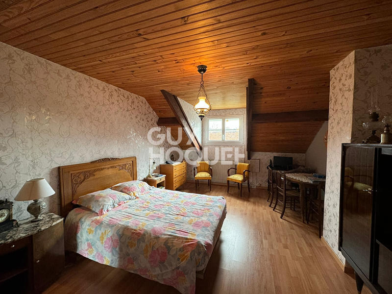 Maison - 208 m² - 8 pièces