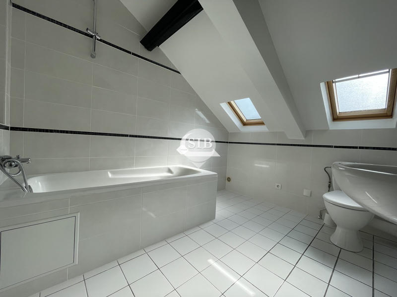 Maison - 96 m² - 6 pièces