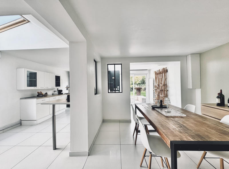 Villa - 170 m² - 9 pièces