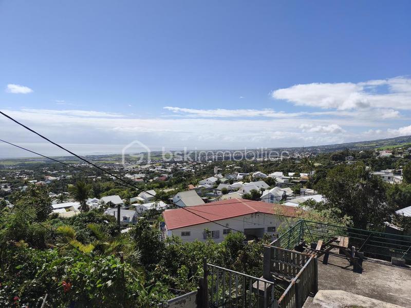 Maison - 93 m² - 5 pièces