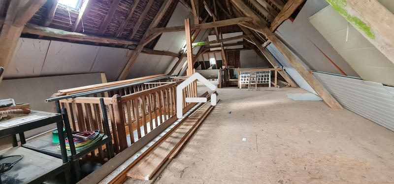 Maison - 240 m² - 6 pièces