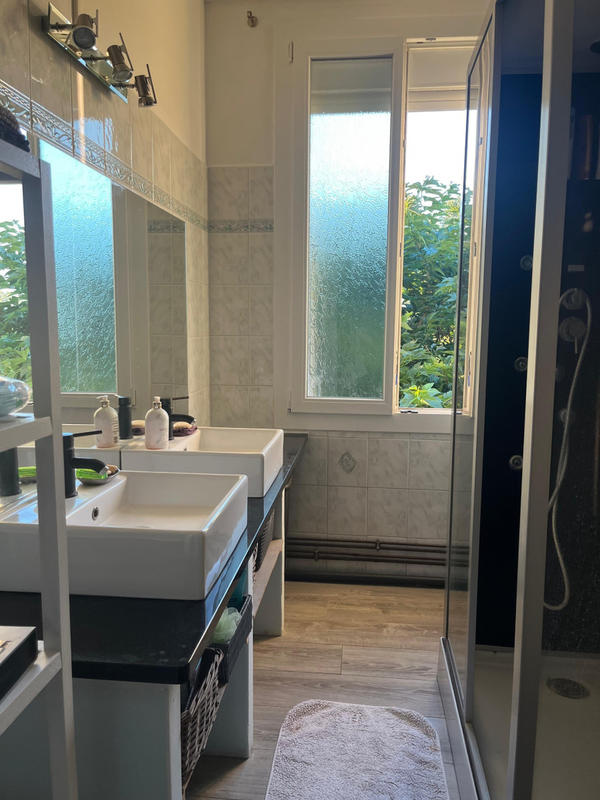 Maison - 203 m² - 9 pièces