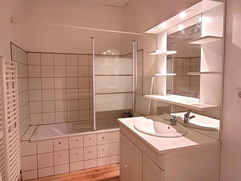 Appartement - 80 m² - 3 pièces