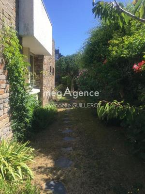 Maison - 174 m² - 6 pièces