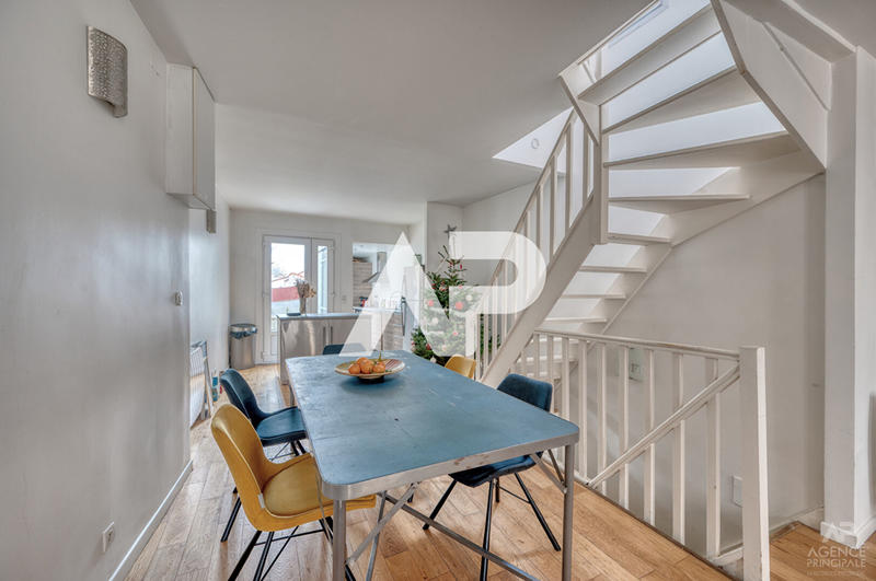 Maison - 122 m² - 6 pièces