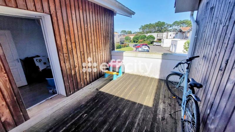 Maison jumelée - 82 m² - 4 pièces