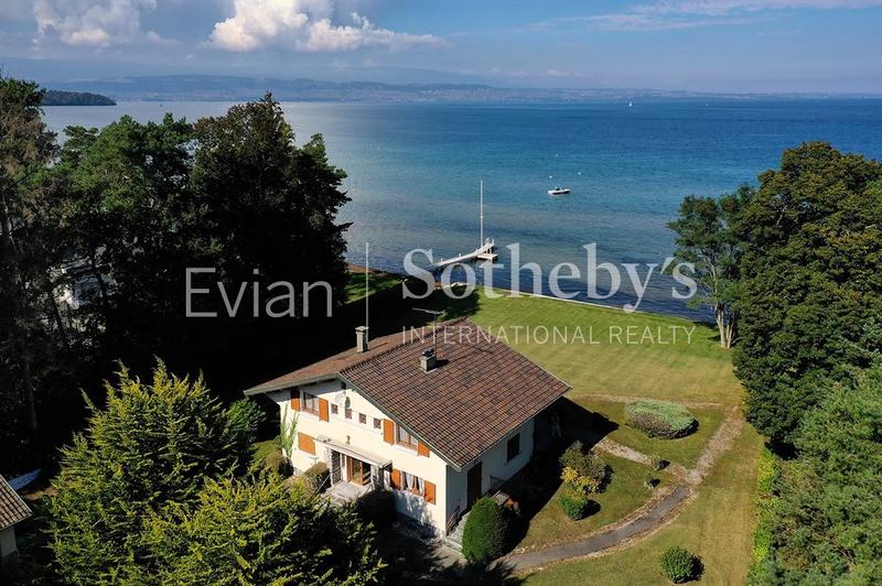 Maison - 220 m² - 7 pièces