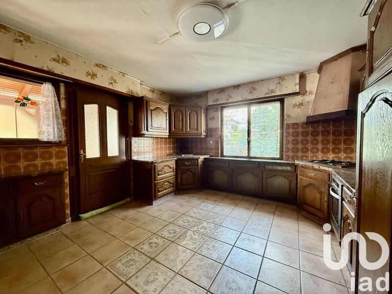 Maison - 273 m² - 9 pièces