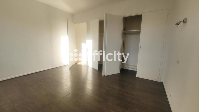 Immeuble - 250 m² - 7 pièces