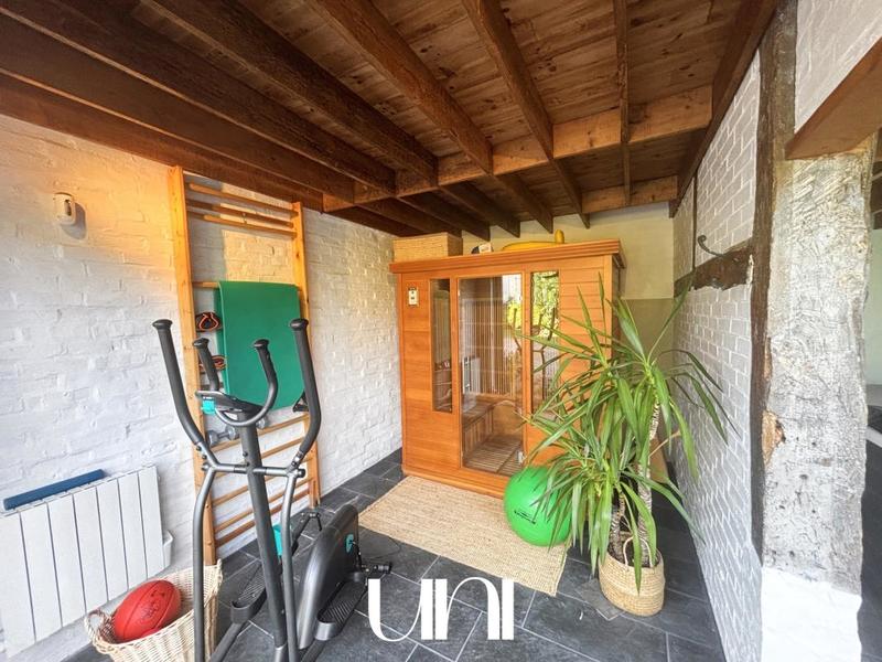 Maison - 450 m² - 16 pièces