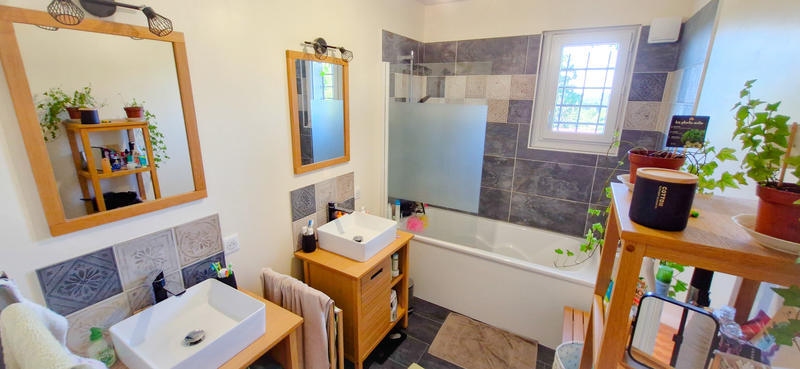 Maison - 166 m² - 8 pièces