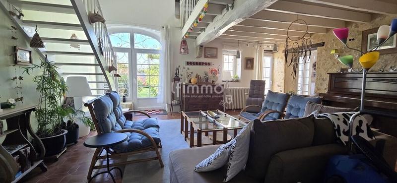 Maison en pierre - 225 m² - 6 pièces