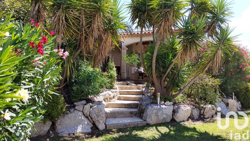 Maison - 236 m² - 7 pièces