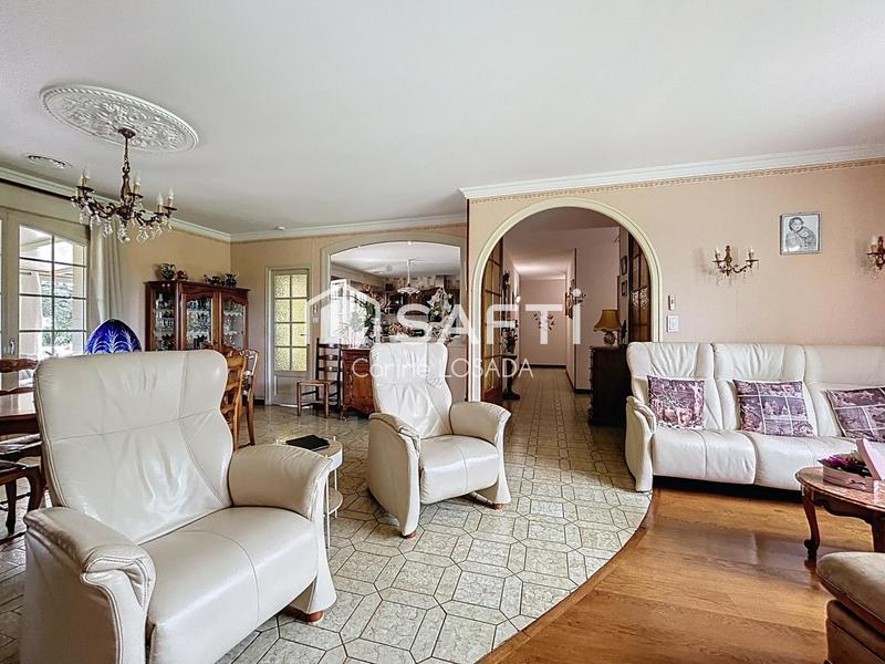 Maison - 174 m² - 7 pièces