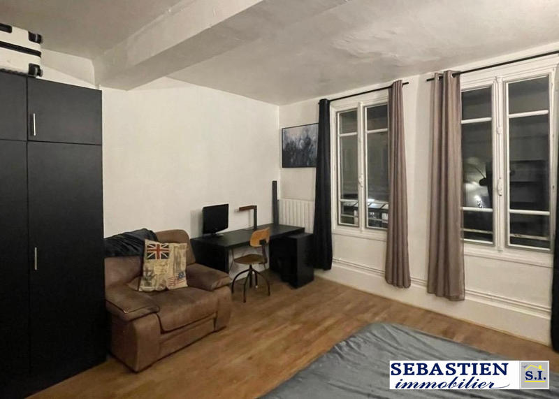 Bureau - 144 m² - 6 pièces