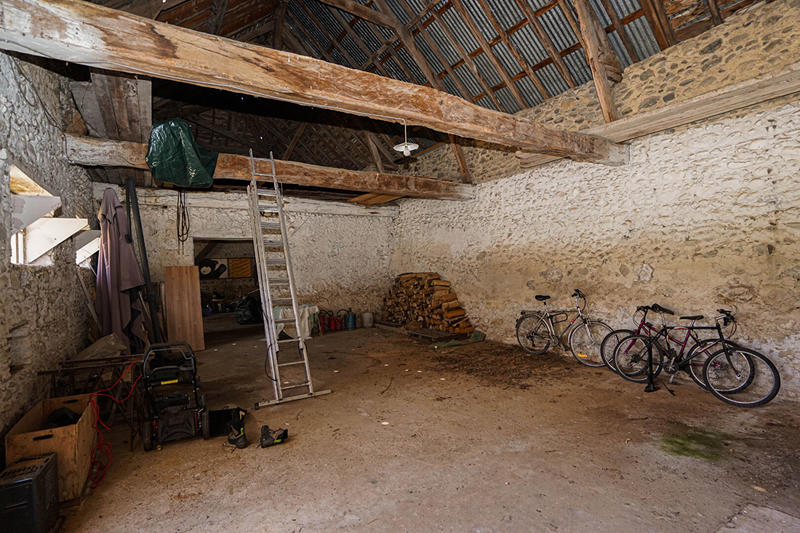 Maison - 252 m² - 8 pièces