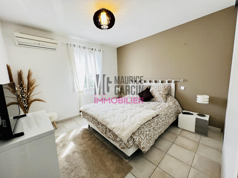 Maison - 203 m² - 7 pièces