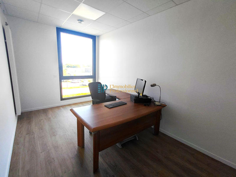 Bureau - 150 m² - 5 pièces