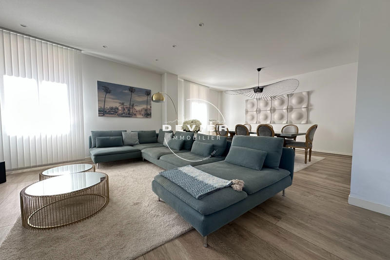 Maison de maîtres - 245 m² - 9 pièces