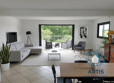 Maison - 170 m² - 8 pièces