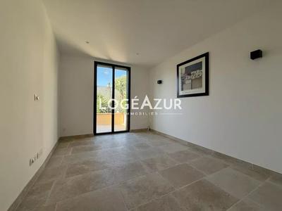 Appartement - 106 m² - 5 pièces